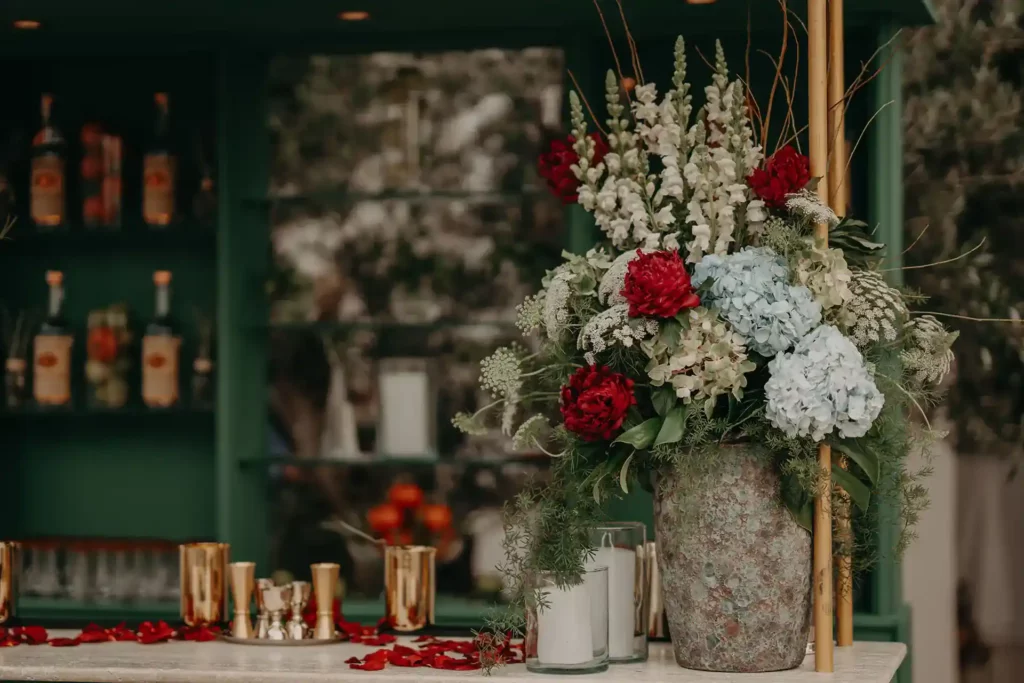 flower bar decor by maev